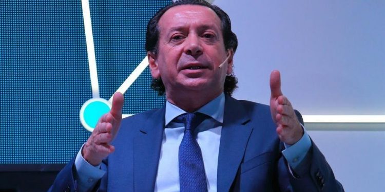 Cachetada a los productores de frutas: Les niegan baja de retenciones mientras suben reintegros a los autos