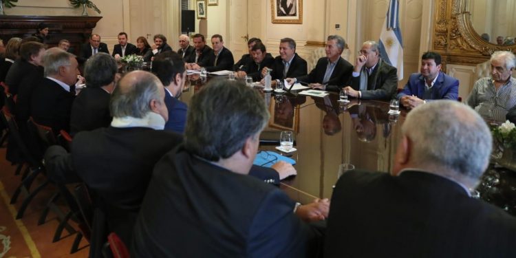 En una reunión donde se esquivaron los conflictos, Macri habló de “las dos P” del negocio de la carne