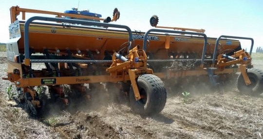 Y otra vez Bragachini tenía razón: Con la cosecha récord se recuperaron las ventas de maquinaria agrícola