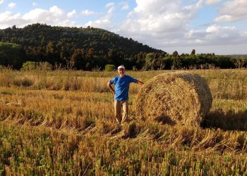 Esteban Zugasti: Produce orgánicos, tiene su propia reserva natural y además es rentable