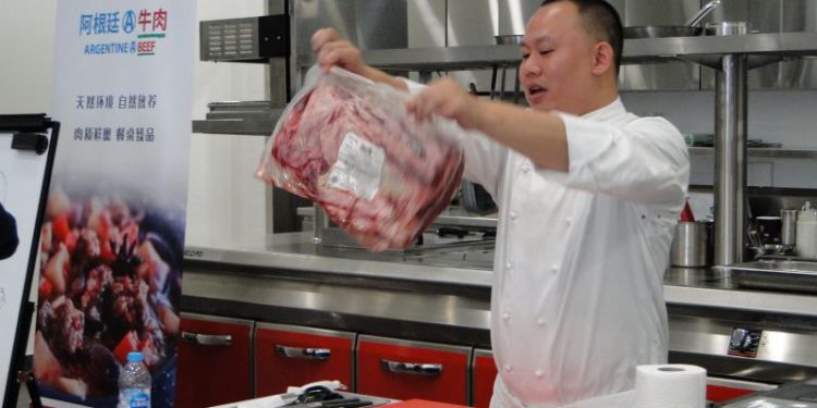 Un paso más para ampliar exportaciones a China: Ya rige el nuevo certificado para carne bovina enfriada y con hueso