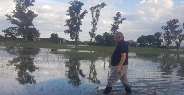 Pablo Orsolini, tras la inundación en el Chaco: “El agua que se retira deja los campos con pasto podrido”