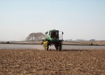 Un freno a los agroquímicos: Los ambientalistas contraatacan en Entre Ríos y la justicia debe expedirse