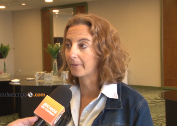 La “profe” Paula tiene un sueño: Trabaja para que los chicos de Las Lajitas recuperen la capacidad de soñar