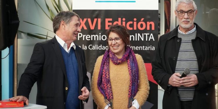 Sabores y saberes: Elsa Bustamante hace delicias para los celíacos con los  frutos del monte santiagueño