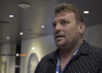 Mario Emmert transporta hacienda y sufre el mal estado de los caminos: Una vez quedó varado por siete días