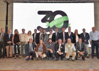 A los 30 años es posible reinventarse: AAPRESID jubila el barbecho químico y ahora pone todo el acento en los cultivos de servicio