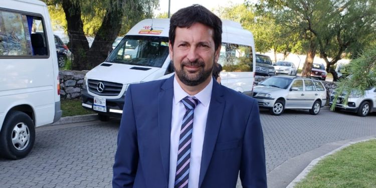 Las semillas de un algodón transgénico prohibido finalmente germinaron y nació una asociación de productores