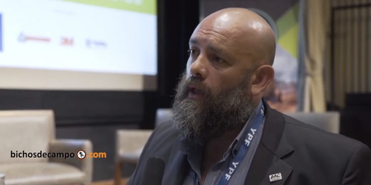 Bernardino Capra, un apasionado de los caminos rurales, recomienda dejar los arreglos en manos de “gente que sepa”