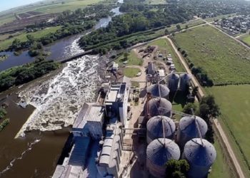 La insólita historia de la represa del molino Juan Semino: Hace 144 años que genera electricidad, pero por la presión ambientalista habría que demolerla