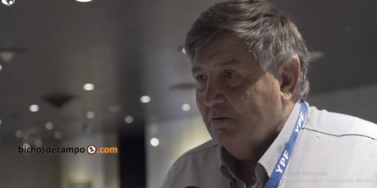 “Popo” Giaveno, veterinario y humorista, no hace chistes con los caminos rurales: “Tenemos que arreglarlos de una vez”