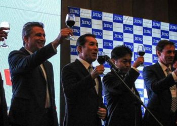 La gestión de Etchevehere en regalos: La mayor parte de los obsequios llegó desde los nuevos mercados de Oriente