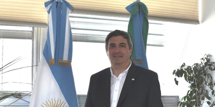Axel puso a uno de los suyos en el ministerio bonaerense,  al que rebautizaron "Desarrollo Agrario"