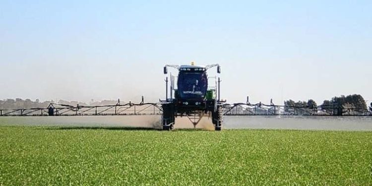 Buenos Aires dió marcha atrás con la resolución de Sarquís y quiere regular sobre los agroquímicos consultando a los productores