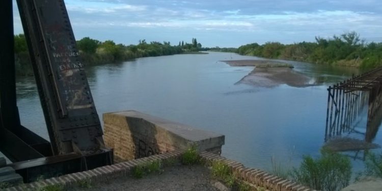 El gobierno bonaerense reacciona ante el escaso caudal del Río Colorado, donde este año ya se limitará el agua para riego