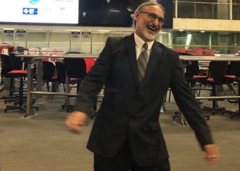 Una voz en el teléfono: Un llamado de último momento de Basterra mantiene en suspenso el paro del campo