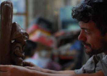 Sabores y saberes: Sacha Haro Galli es ceramista y elabora vino artesanal en Cafayate