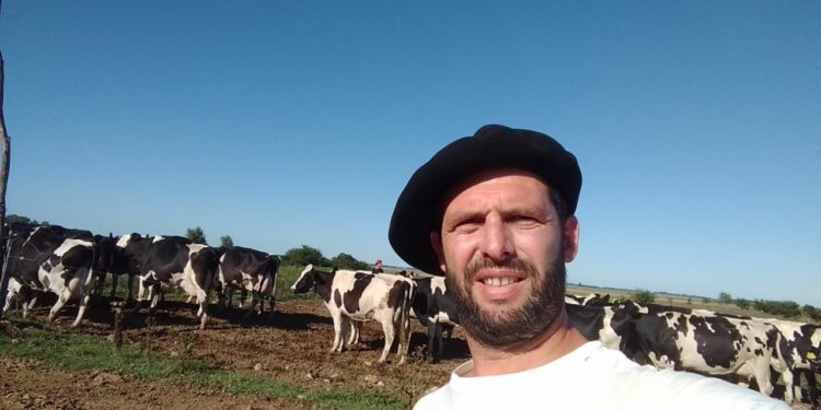 Emanuel Amondarain apuesta a producir novillos Holando como alternativa para paliar la crisis lechera