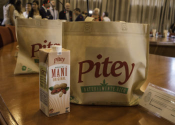 Para todos los gustos: Córdoba tiene fernet pero también jugo a base de maní para los amantes de la vida sana