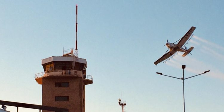 Los agro-pilotos primero tuvieron que explicar que viajaban solos y no contagiaban: Ahora forman parte de la lucha contra el Coronavirus