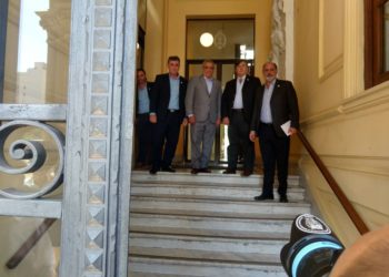 El gobierno ganó dos a cero: Subió a 33% las retenciones a la soja y dejó a la Mesa de Enlace más cerca de la división que de la protesta