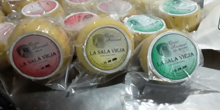 Sabores y saberes: Silvia elabora quesos y quesillos en Trancas, como le enseñó su madre y como aprendió en sus sueños