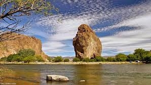 Sabores y saberes: Entre libros y tertulias, Graciela y Raúl construyeron un propio paraíso en Gualjaina