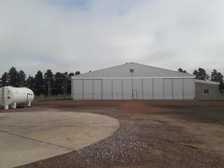 Sin culpables: A los hermanos Rullo les robaron miles de dólares en agroquímicos, desde su propio hangar y usando su camioneta