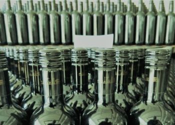 Había vida en medio del Covid-19: Creció fuerte la exportación de vinos y frutas en el primer cuatrimestre