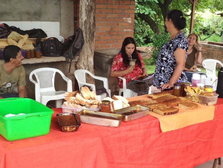 Impulsan la cosecha de frutas nativas para conservar el monte y generar ingresos para las familias de colonos de Misiones