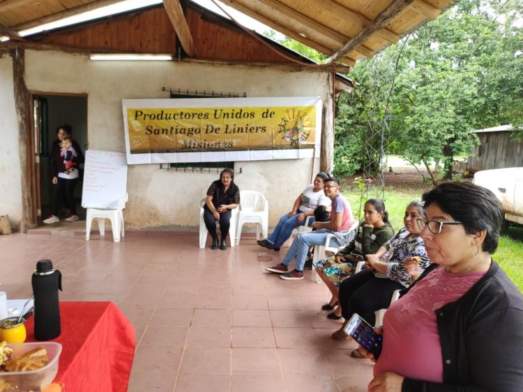 Impulsan la cosecha de frutas nativas para conservar el monte y generar ingresos para las familias de colonos de Misiones