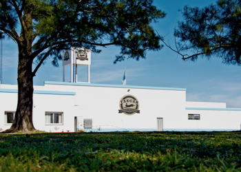 Martín Nicola no puede abrir su frigorífico de liebres en Pehuajó: “Mucha gente de bajos recursos y peones de campo dependen de este rubro”