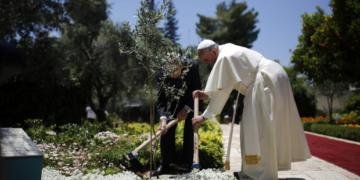 “Hagan lío”, dijo el Papa Francisco. Y así inspiró a Juan Cabandié para lanzar un plan que promoverá la agroecología y la economía circular