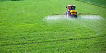 Una estadística privada minimiza la incidencia de los agroquímicos dentro de los casos de intoxicación