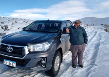 Adrián Giménez trabaja en la zona de las grandes nevadas: “La mayoría de los animales están tapados y la gente los va descubriendo de a poco”