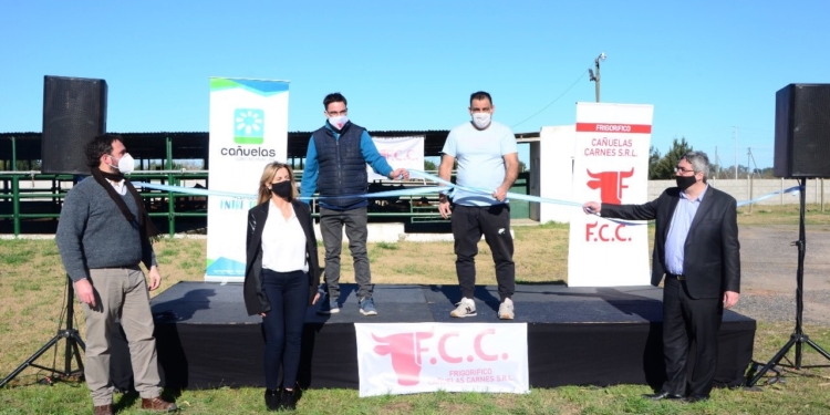 Y un día, con fuerte aval de la política, reabrió la planta frigorífica de Cañuelas que pertenecía al matarife evasor Alberto Samid