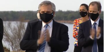 Fantasmas de estatización empezaron a sobrevolar sobre la principal boca de exportación del agro argentino: Se firmó el Acuerdo Federal por la Hidrovía