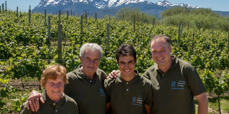 En 2010 a Sergio Rodríguez se le ocurrió que era posible hacer vino en Trevelin: Una década después se reconoció esa zona cordillerana como nueva región vitivinícola