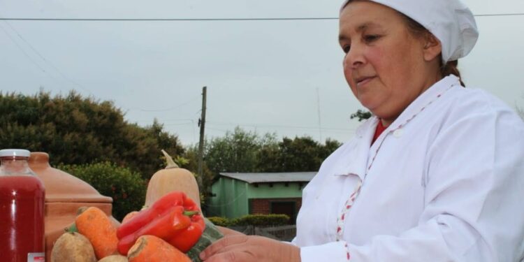 Reina Sandoval integra la red de Cocineros del Iberá y le busca la vuelta a la pandemia revalorizando recetas ancestrales