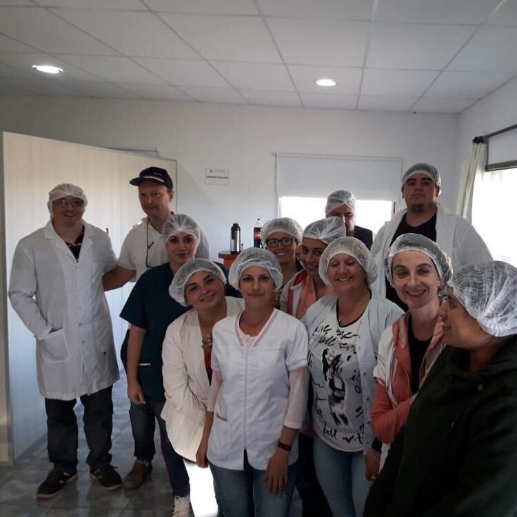 Alquimista de las hierbas serranas, Guillermo Beney elabora en Cura Brochero la primera receta de fernet argentino