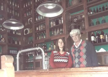 El gesto de Ñata Peloso y los sueños de Elizabeth y Marcelo por mantener abierto el viejo almacén de pueblo de Suipacha