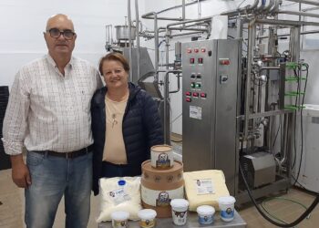Puro esfuerzo: En Pergamino, la pyme láctea Don Eugenio logró comenzar a vender leche en sachet “a un precio justo”