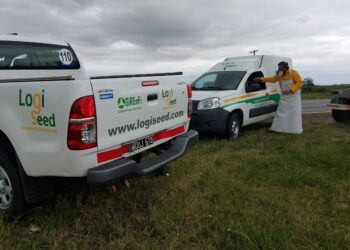 Triple lavado: Una empresa y una universidad trabajarán para asegurar la descontaminación total de los bidones de glifosato