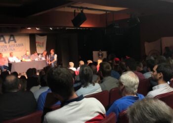 Un año después, el sector disidente de la Federación Agraria sigue sin encontrar su lugar en la entidad, que pospuso elecciones