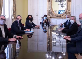 El gobierno y el consejo agroindustrial decidieron pasar a una fase técnica, para ver si resulta posible torcer esta historia de mierda