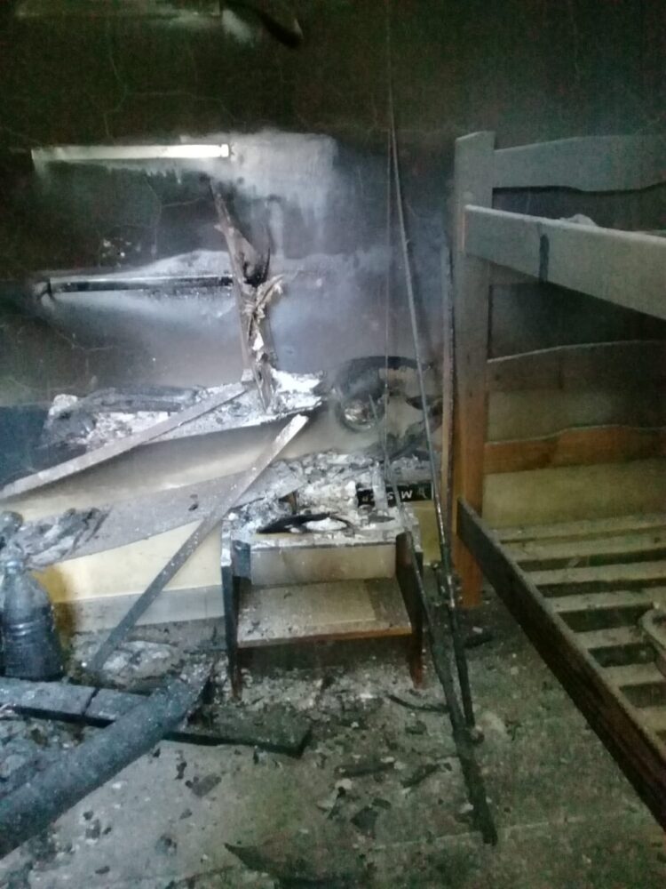 Hay otros mapuches que viven pacíficamente en las tierras de Villa Mascardi y que denuncian amenazas y quemas de los violentos