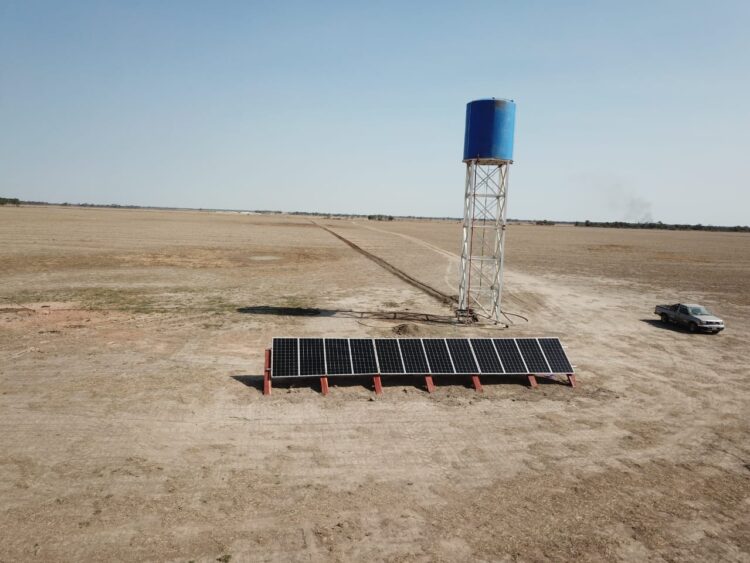 ¿Necesitás sacar agua del pozo en forma constante o hacerle llegar luz a un puesto rural? Los paneles solares pueden ser una solución