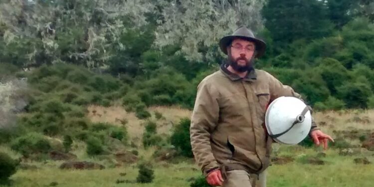 Sebastián Cabeza cría perros protectores del ganado en el fin del mundo: “Es la mejor herramienta para evitar vivir en guerra con los predadores”