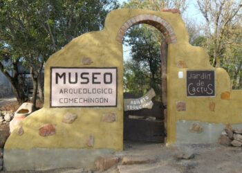 Alberto y Marcela crearon el Museo Comechingón y un jardín de cactus camino a las Altas Cumbres.