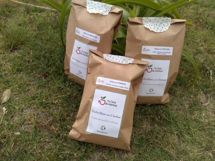 Ruralidad en pequeña escala: Mariana Boubée elabora nuevos tés y tisanas para vivir mejor